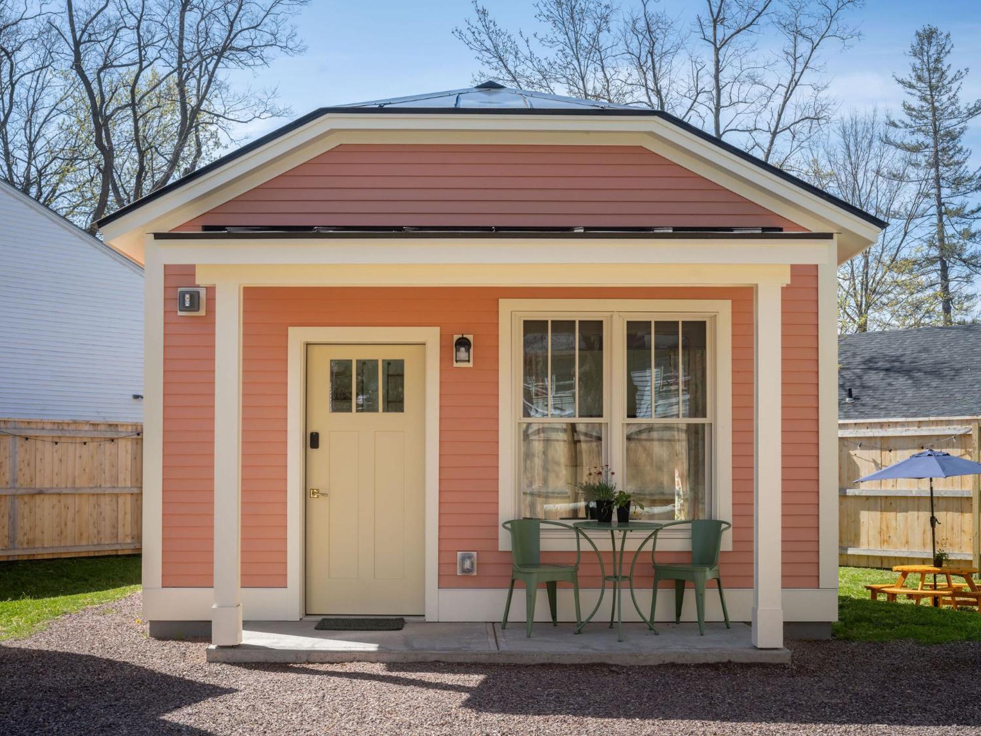 Queen City Bungalow & Cottages Burlington Extérieur photo
