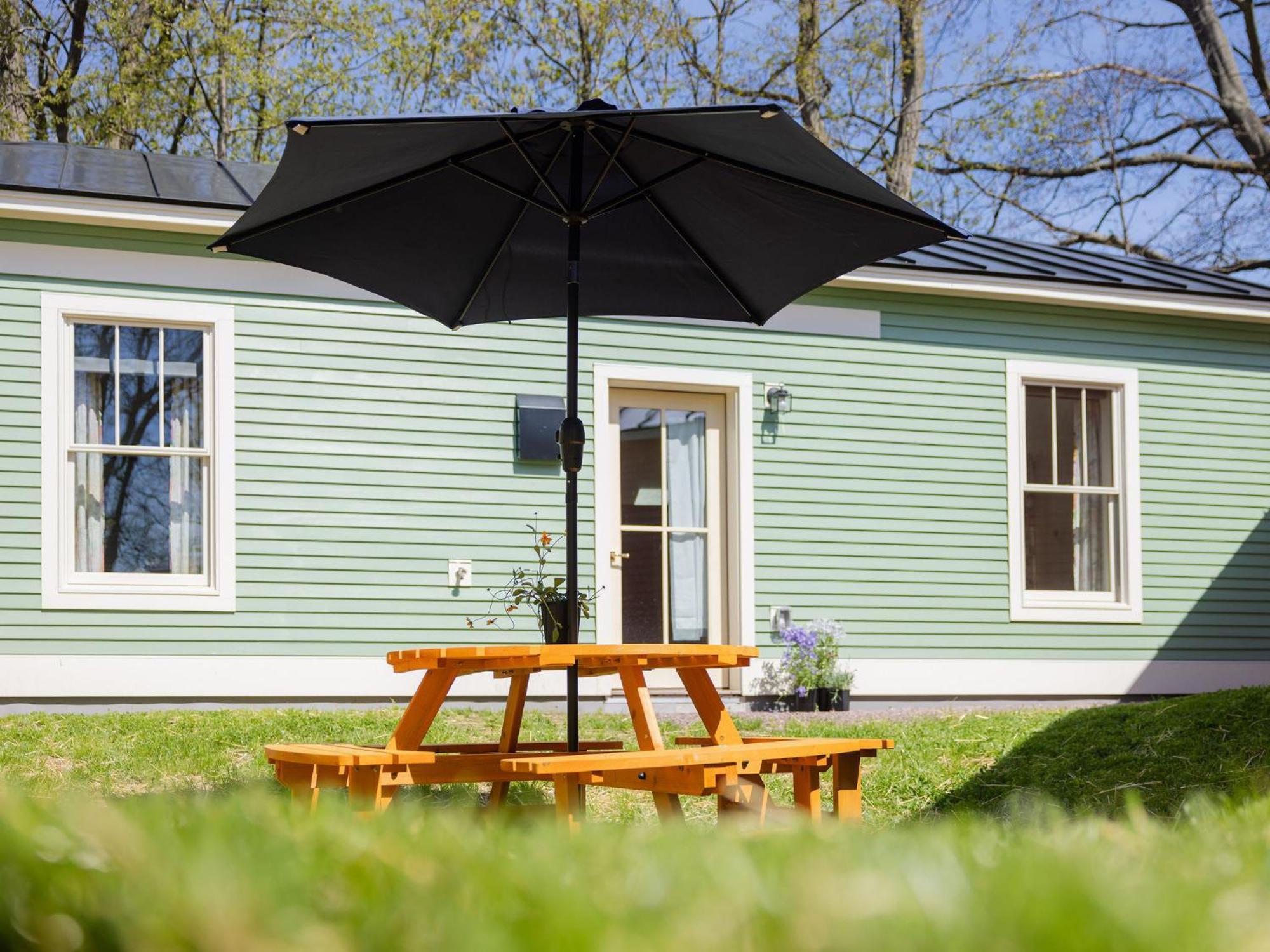 Queen City Bungalow & Cottages Burlington Extérieur photo